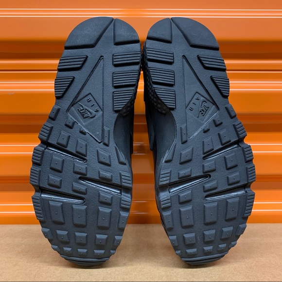 Nike Air Huarache Run Triple Black Women’s Shoes - Picture 5 of 8